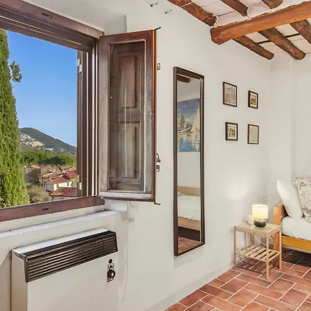 Tuscan Sits Between And Pisa Hills